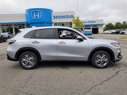 New 2026 Honda HR-V LX image 2