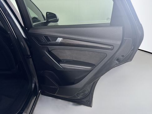 Used 2018 Audi SQ5 Prestige w/ Prestige Package AWD/4WD image 28