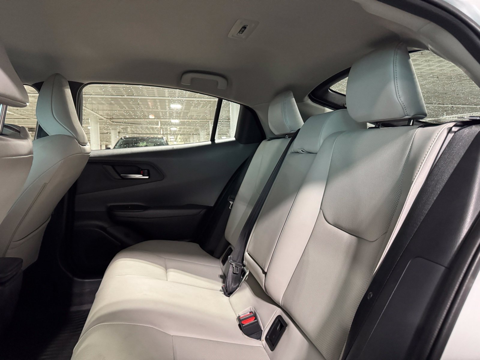 Used 2025 Toyota Prius XLE AWD/4WD image 32