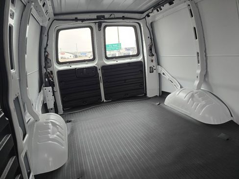 New 2025 Chevrolet Express 2500 image 10