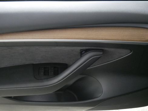 Used 2023 Tesla Model 3 Performance image 19