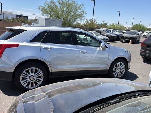 Used 2019 Cadillac XT5 Premium Luxury FWD image 8