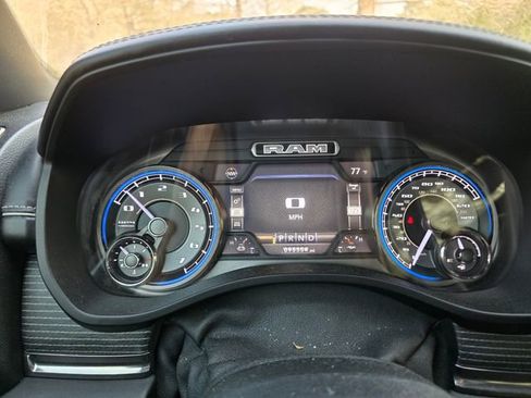 Used 2020 RAM 1500 Limited image 15