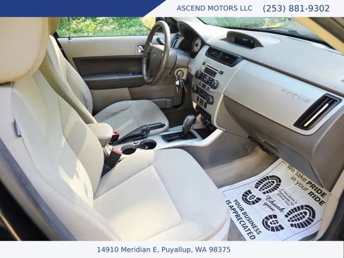 Used 2008 Ford Focus SE FWD image 11