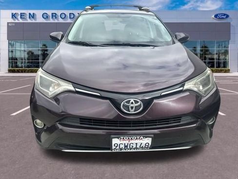 Used 2018 Toyota RAV4 XLE AWD/4WD image 3