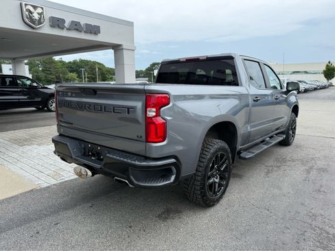 Used 2021 Chevrolet Silverado 1500 LT Trail Boss w/ Bed Protection Package AWD/4WD image 9