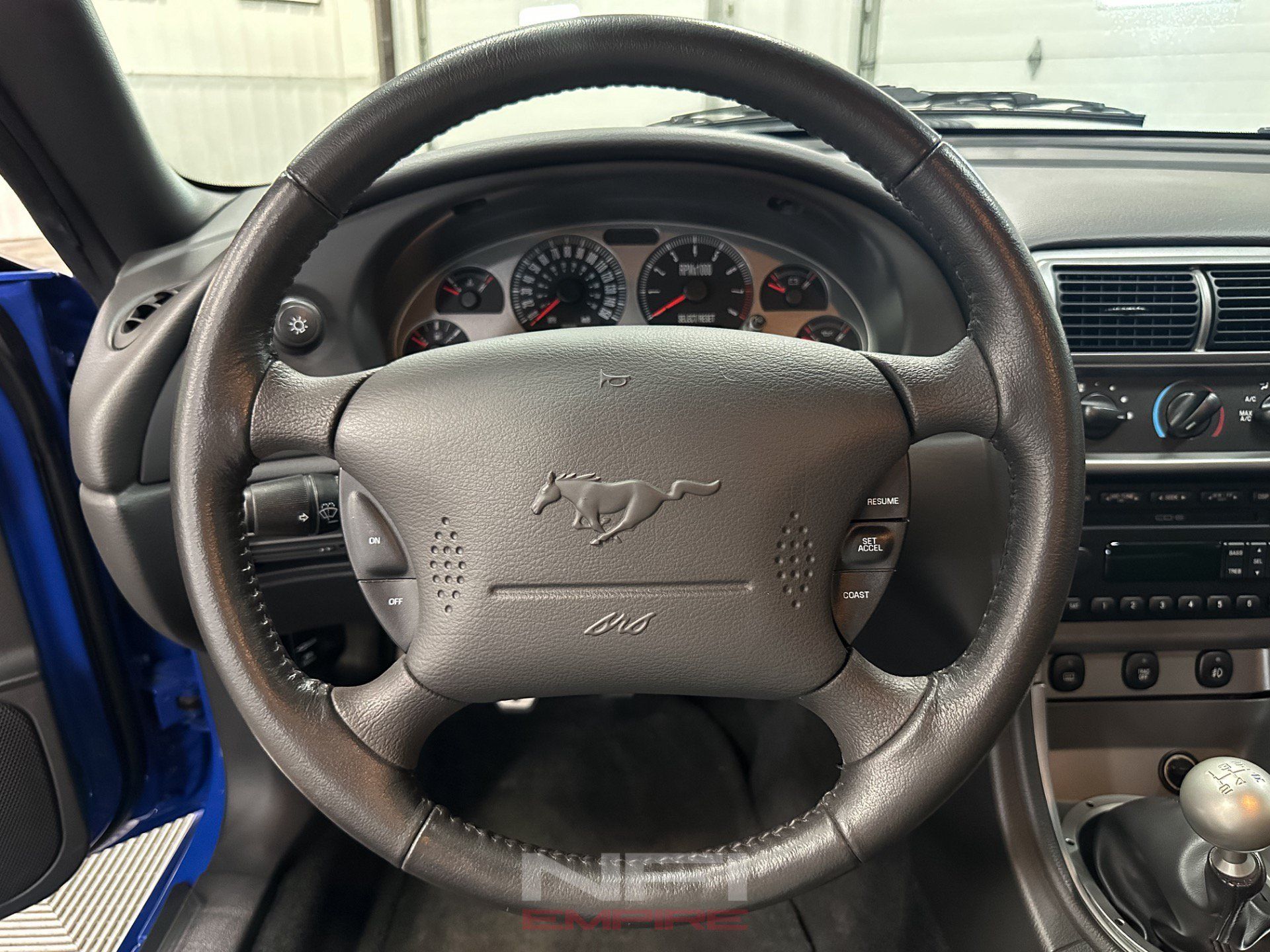 Used 2004 Ford Mustang Mach 1 RWD image 23