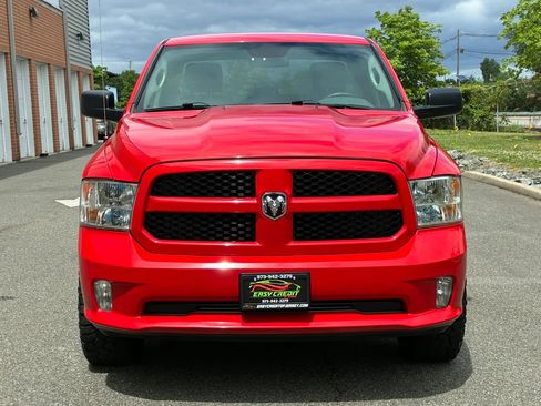 Used 2018 RAM 1500 Express AWD/4WD image 2