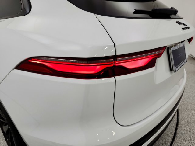 New 2026 Jaguar F-PACE R-Dynamic S AWD/4WD image 31