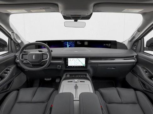 New 2026 Lincoln Navigator Reserve image 5