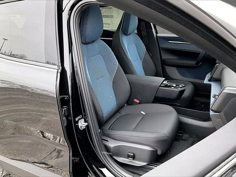 New 2026 Volvo EX30 Ultra w/ Climate Package image 10