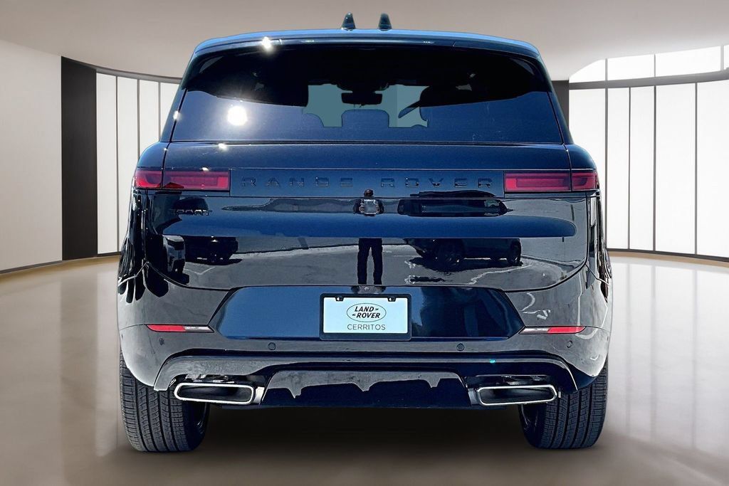 New 2026 Land Rover Range Rover Sport Dynamic SE AWD/4WD image 4