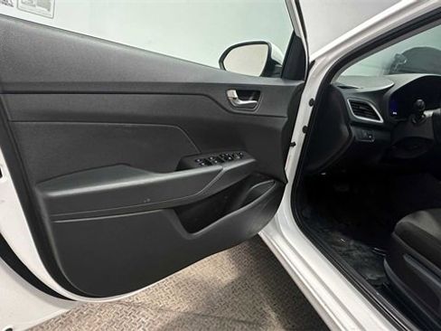 Used 2021 Hyundai Accent SE image 22