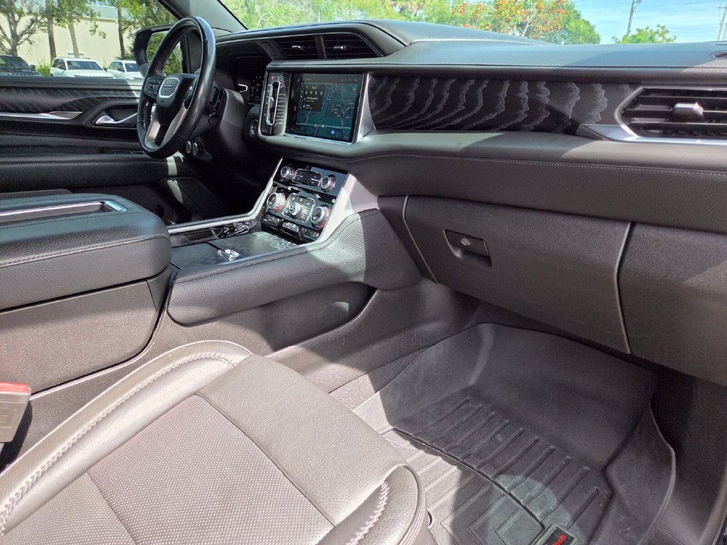 Used 2022 GMC Yukon Denali AWD/4WD image 14