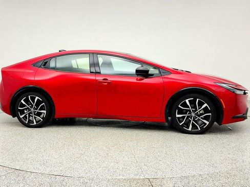 Used 2024 Toyota Prius Prime Premium w/ Advanced Technology Package image 4