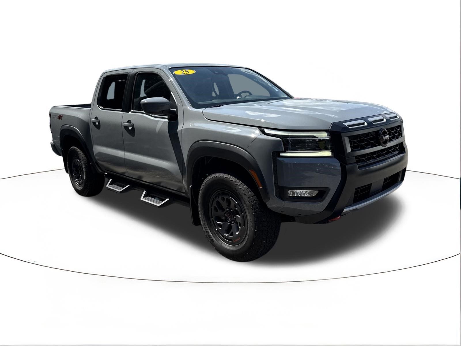 Used 2025 Nissan Frontier PRO-4X AWD/4WD image 1
