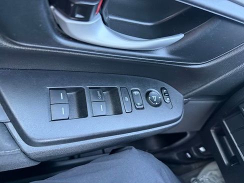 Used 2020 Honda CR-V LX image 19
