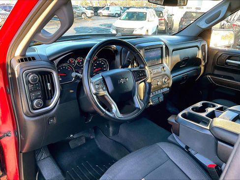 Used 2021 Chevrolet Silverado 1500 RST image 8