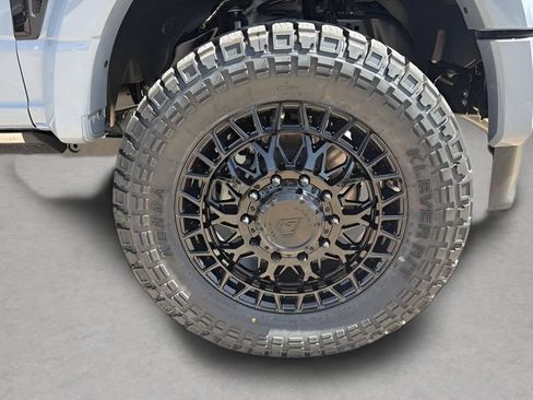 Used 2026 Ford F450 Platinum AWD/4WD image 9