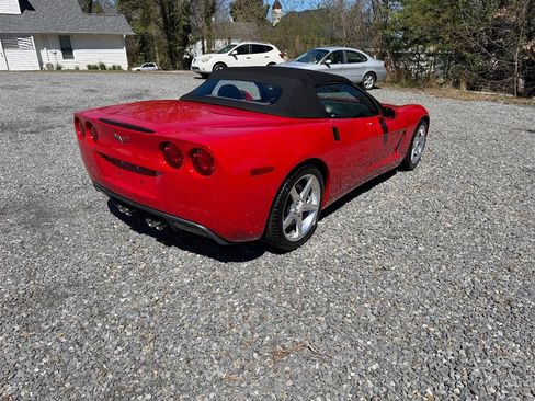 Used 2006 Chevrolet Corvette Convertible w/ Preferred Equipment Group image 4
