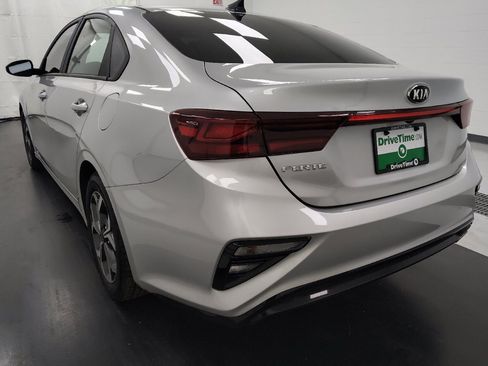 Used 2021 Kia Forte LXS FWD image 5
