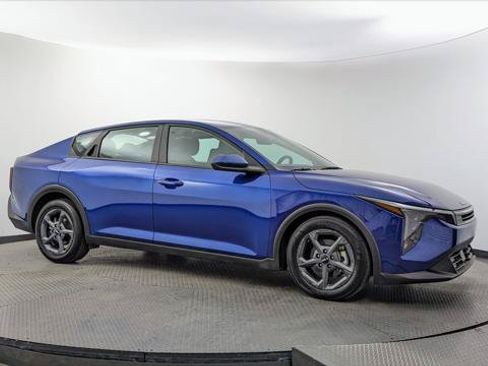 Used 2025 Kia K4 FWD image 11