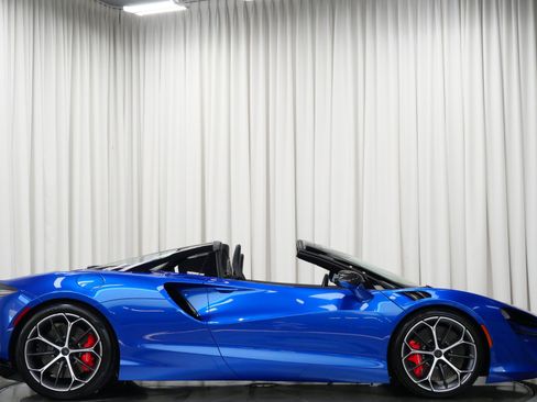 Used 2025 McLaren Artura Spider RWD image 48