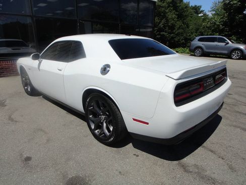 Used 2019 Dodge Challenger R/T RWD image 6