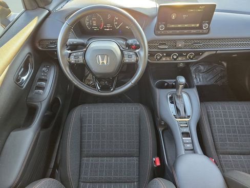 Used 2025 Honda HR-V Sport image 33