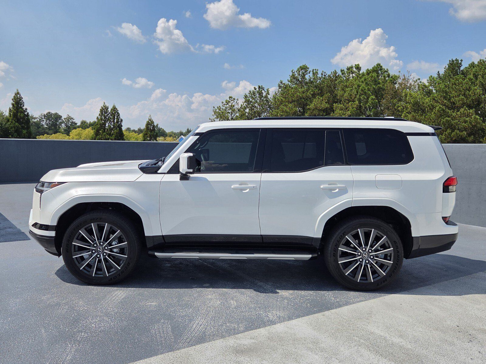 Certified 2025 Lexus GX 550 w/ Cold Area Package AWD/4WD image 2