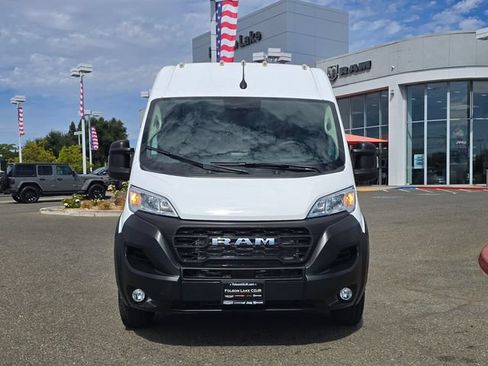 Used 2025 RAM ProMaster 2500 w/ Convenience Group FWD image 2