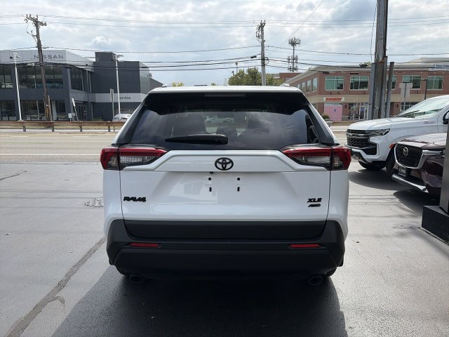 Used 2024 Toyota RAV4 XLE w/ Convenience Package AWD/4WD image 7