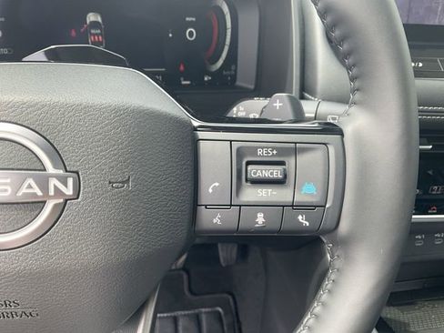 Used 2025 Nissan Rogue SL w/ Tech Package AWD/4WD image 23