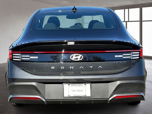 Used 2025 Hyundai Sonata SE image 5