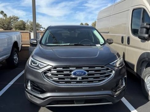Used 2020 Ford Edge Titanium w/ Equipment Group 301A AWD/4WD image 3