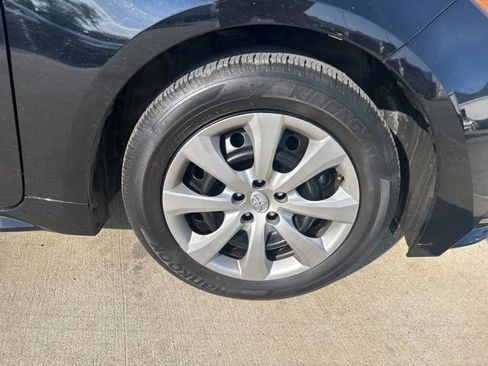 Used 2025 Toyota Corolla LE FWD image 3