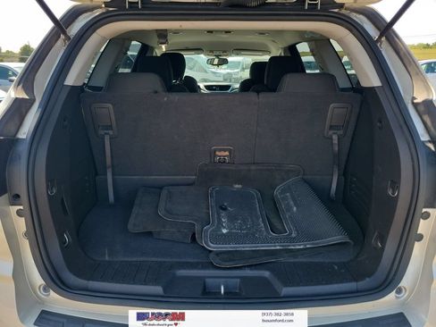 Used 2016 Chevrolet Traverse LT w/ Style and Technology Package FWD image 6
