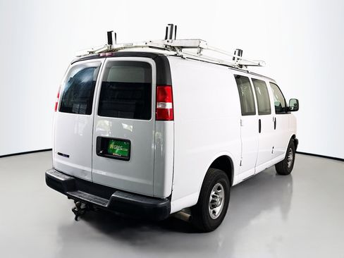 Used 2021 Chevrolet Express 2500 w/ Driver Convenience Package RWD image 10