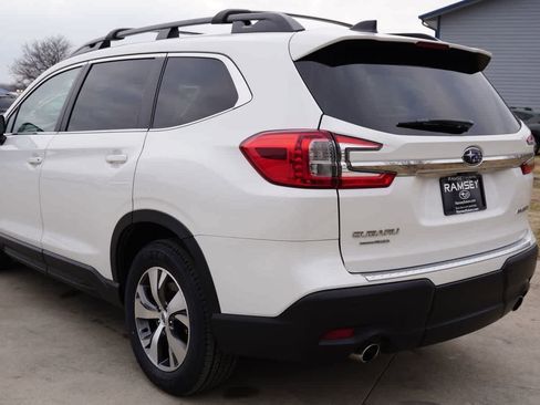 Certified 2023 Subaru Ascent Premium w/ Convenience Package image 4