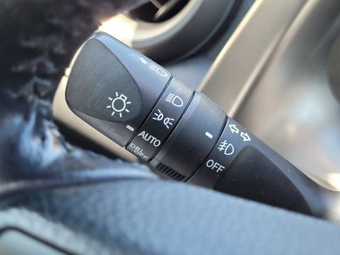 Used 2017 Toyota RAV4 XLE w/ All Weather Liner Package FWD image 21