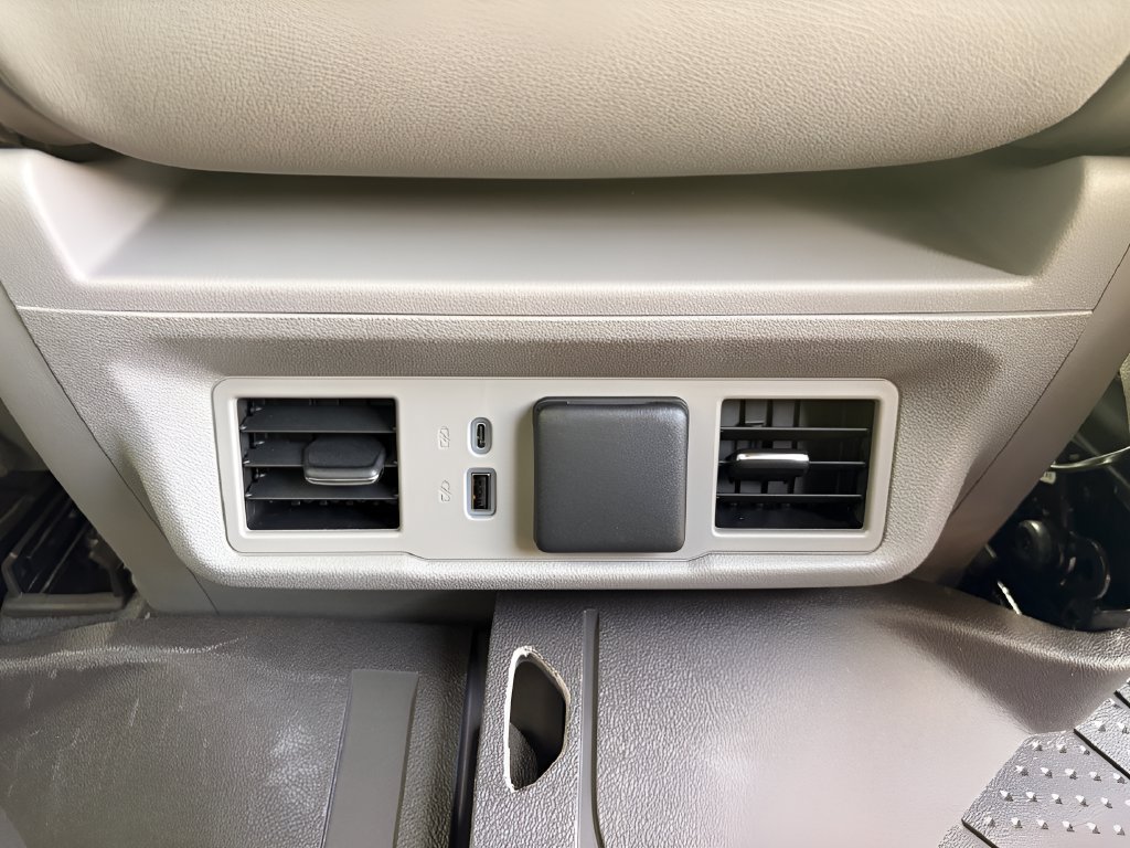 New 2026 Chevrolet Silverado 3500 LTZ AWD/4WD image 9