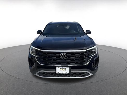 Used 2025 Volkswagen Atlas Cross Sport SE image 4