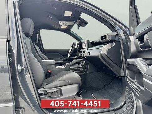 Used 2025 Toyota Tacoma SR5 AWD/4WD image 28
