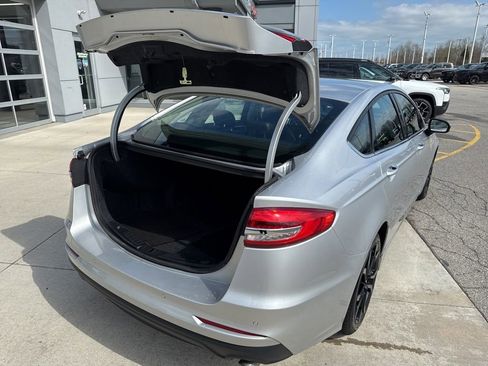 Used 2019 Ford Fusion SE w/ Equipment Group 151A image 16