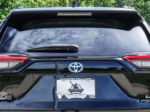 Used 2022 Toyota RAV4 LE AWD/4WD image 36
