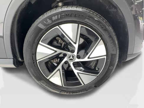 Used 2024 Mercedes-Benz GLC 300 4MATIC w/ Driver Assistance Package image 16