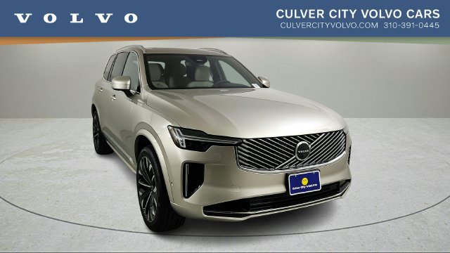 New 2026 Volvo XC90 T8 Plus w/ Protection Package Premier AWD/4WD image 1