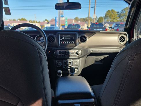 Used 2022 Jeep Wrangler Unlimited Sport image 13