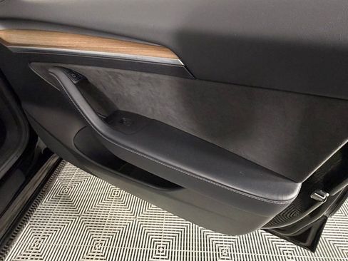 Used 2022 Tesla Model 3 image 33