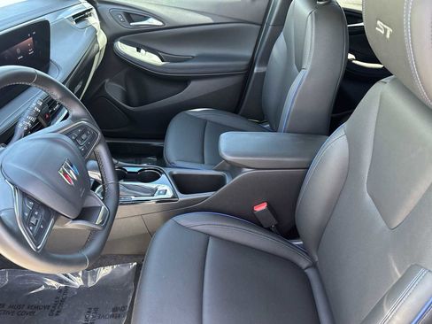 Used 2026 Buick Encore GX Sport Touring FWD image 15